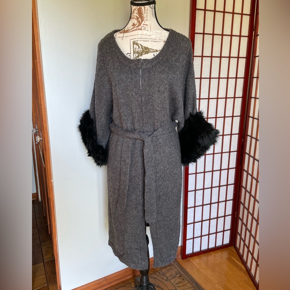 NWT KENAR Charcoal Knit Sweater with Faux Fur Accents, Size L